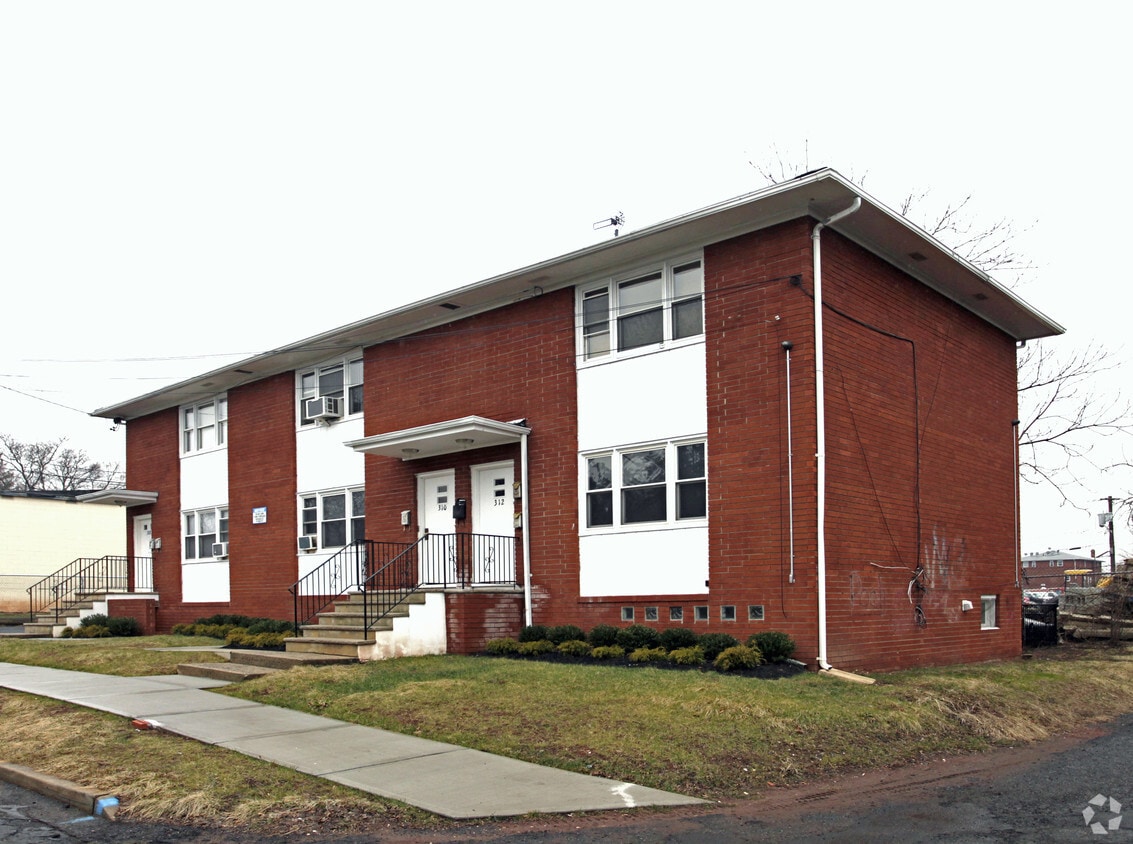 Building Photo - 308 Columbus Pl