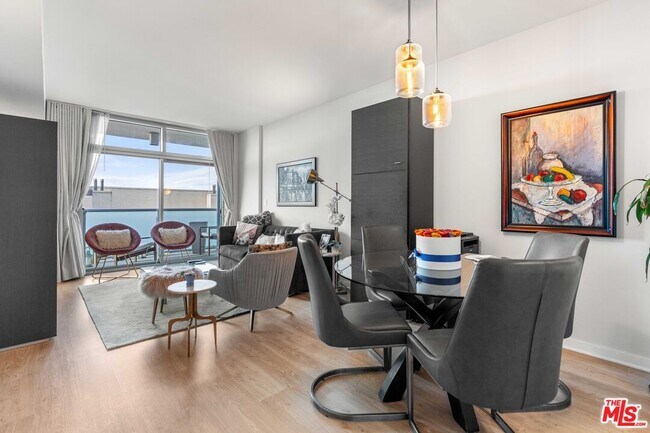 Foto del edificio - 13700 Marina Pointe Dr