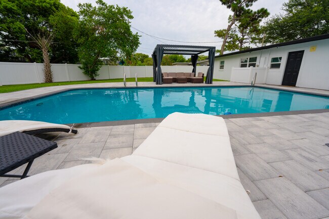 Foto del edificio - 2627 Ambergate Rd