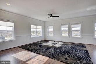 Building Photo - 104 Santa Fe Ct