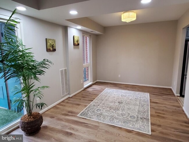 Building Photo - 11808 Breton Ct