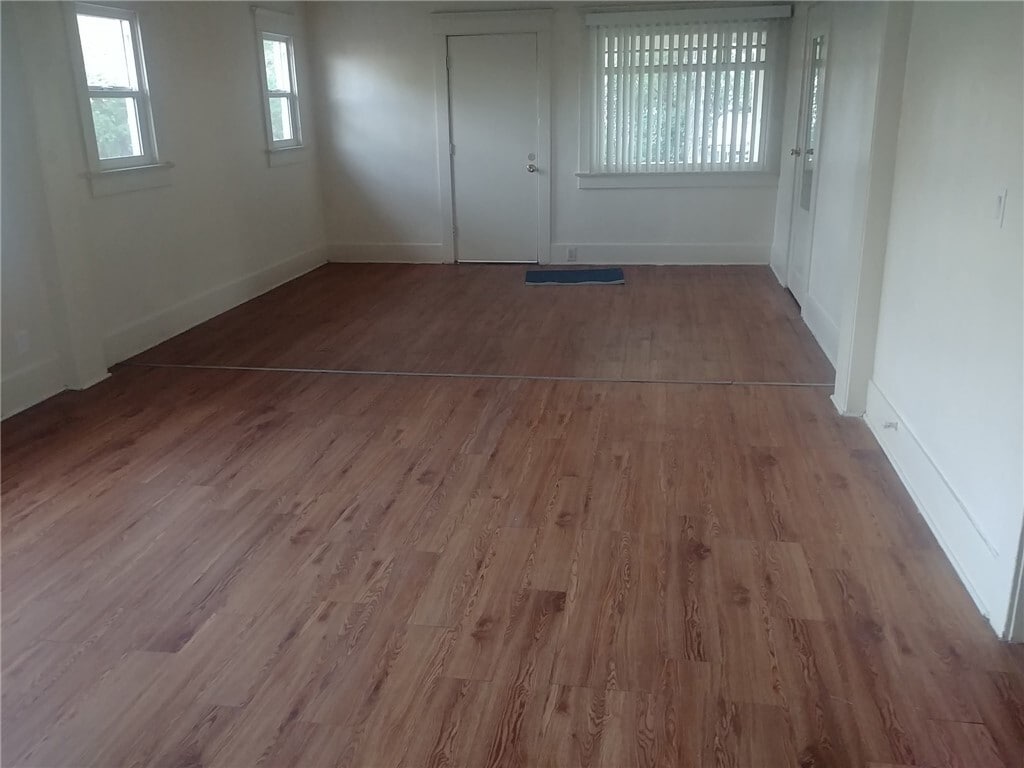 Foto del edificio - 905 W 40th Pl