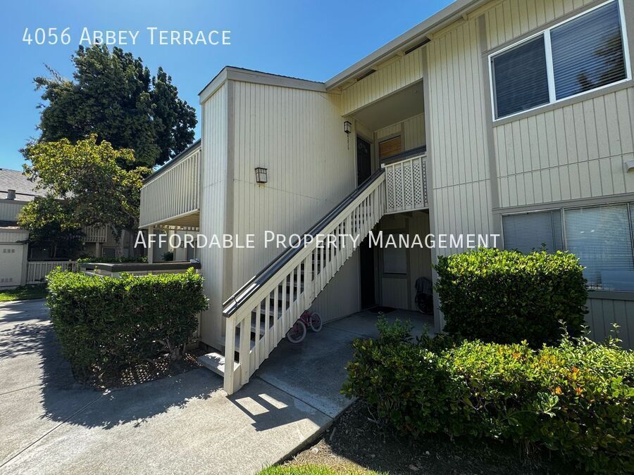 Foto principal - 4056 Abbey Terrace