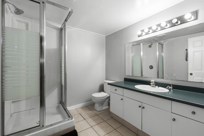 Building Photo - 9609-65ave 65 Ave