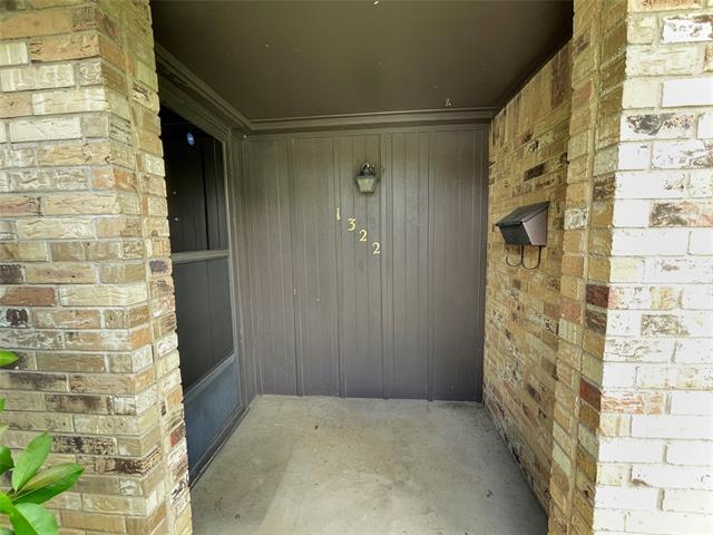 Primary Photo - 1322 Willow Wood Ct