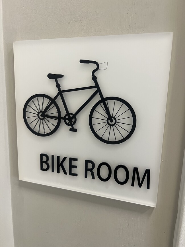 Building Photo - 10 Central Ave