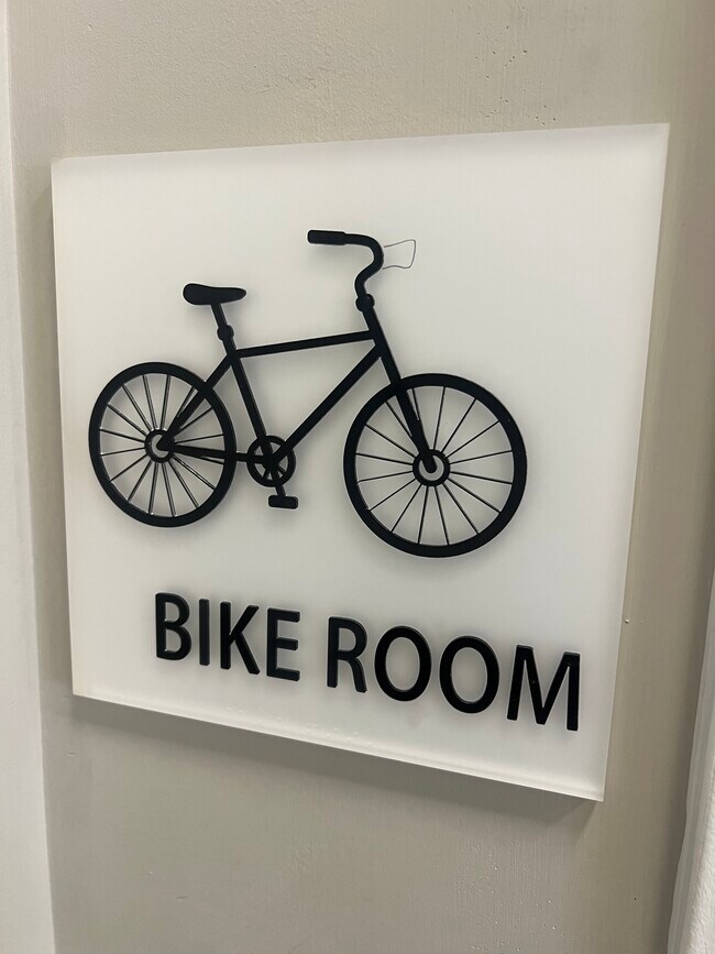 Foto del edificio - 10 Central Ave