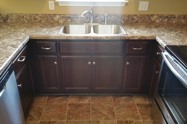 Foto del edificio - Beautiful 3BR 2.5BA  at Del Sol Commons