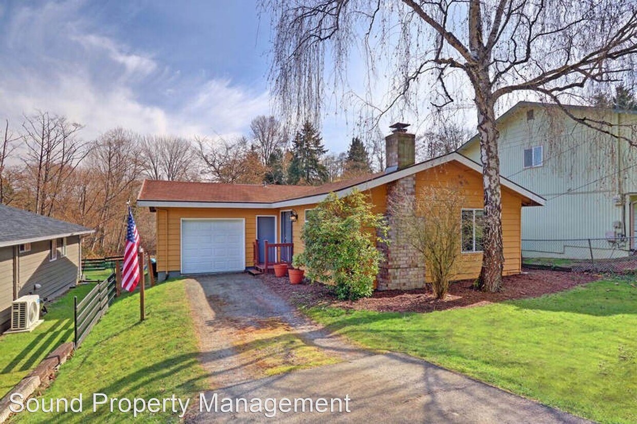 Foto principal - 4 br, 1 bath House - 5422 30th Ave SW