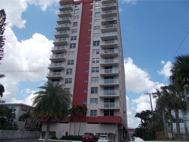 Foto del edificio - 3161 S Ocean Dr
