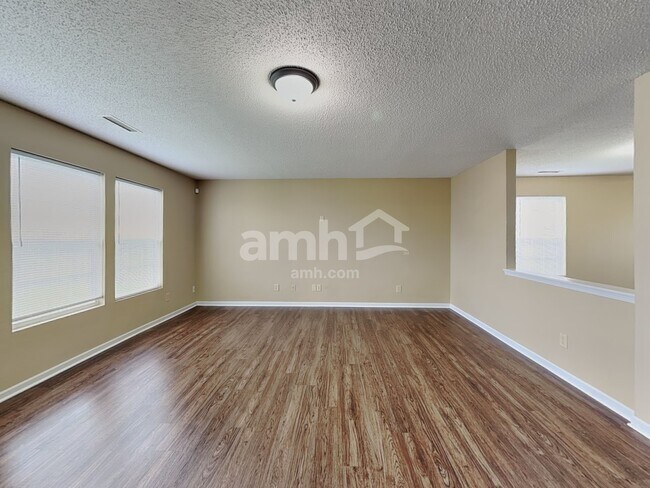 Building Photo - 6904 Eagle Crossing Blvd