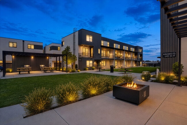 Building Photo - theQUINCI