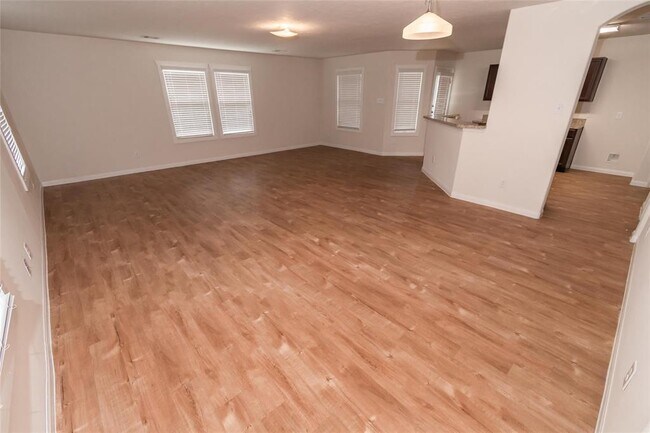 Foto del edificio - 6303 Heffernan St