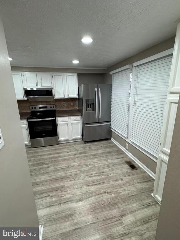 Building Photo - 520 Ellrose Ct