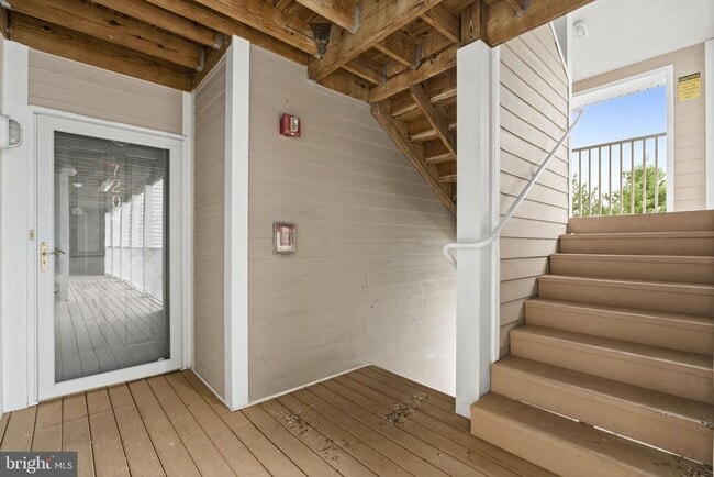 Building Photo - 1870 Congressional Village Dr