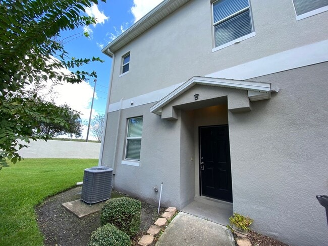 Foto del edificio - 3 Bedroom / 2.5 Bath / 2 Car Garage Townho...