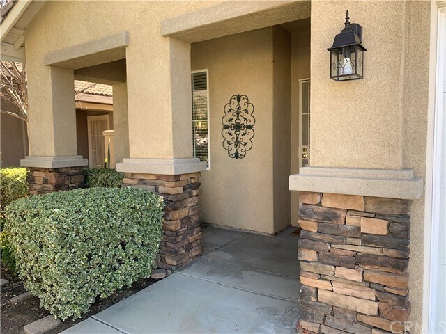 Building Photo - 28179 Meadowsweet Dr