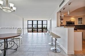 Foto del edificio - 2049 S Ocean Dr