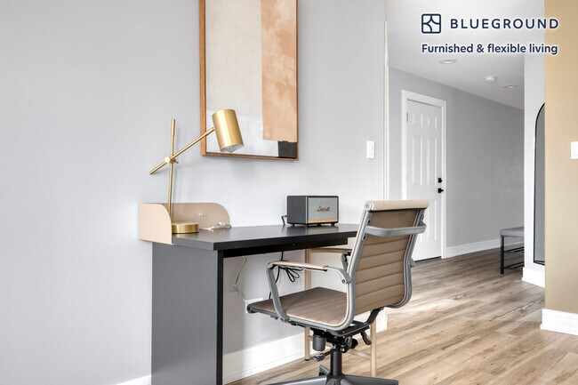Foto del edificio - 6355 N Paulina St
