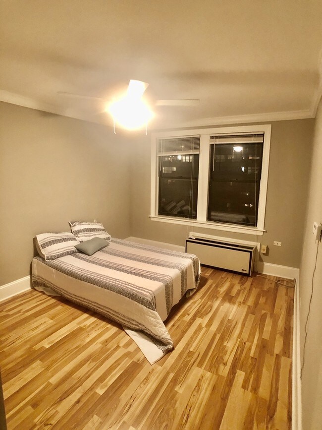 Foto del edificio - 426 W Surf St