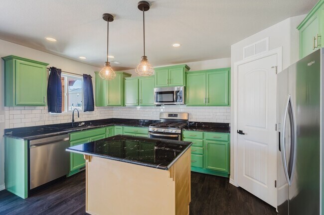 Foto del edificio - Beautiful 3-Bedroom Home in Ventana | Pool Community Near Fort Carson