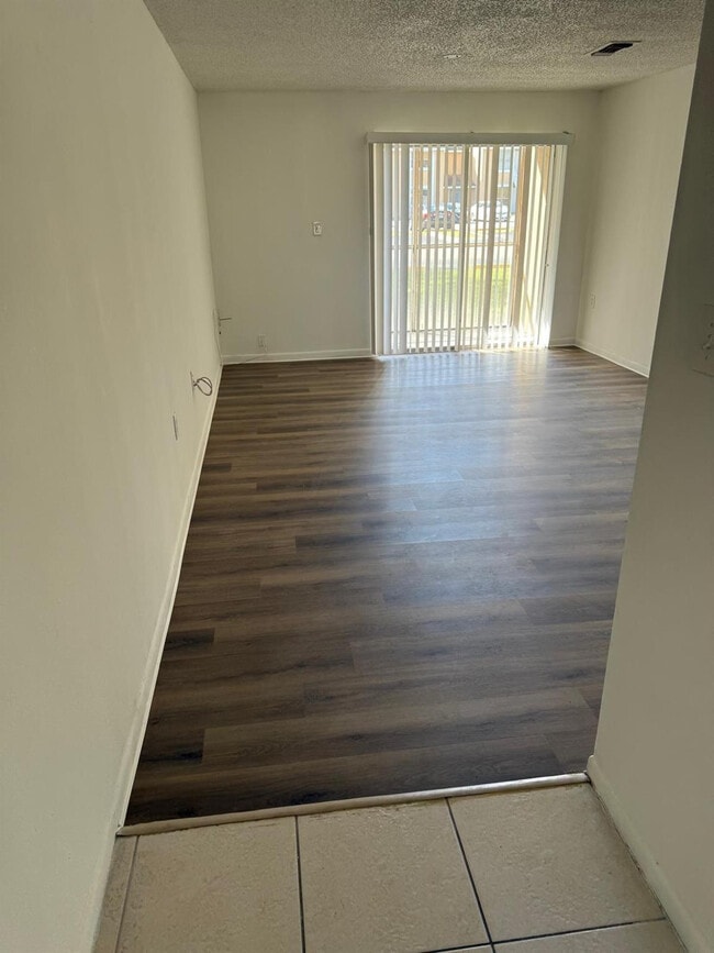 Building Photo - 2226 SW 80th Terrace