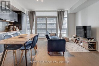 Building Photo - 45 Charles St E