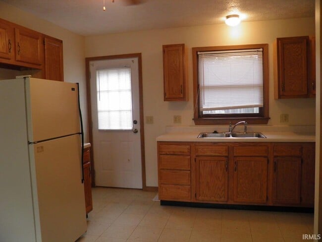 Foto del edificio - 5251 Raubs Ln