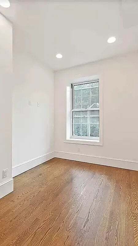 Foto del edificio - 407 E 6th St