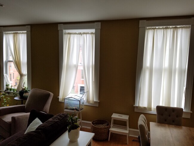 Building Photo - 1728 Bolton St