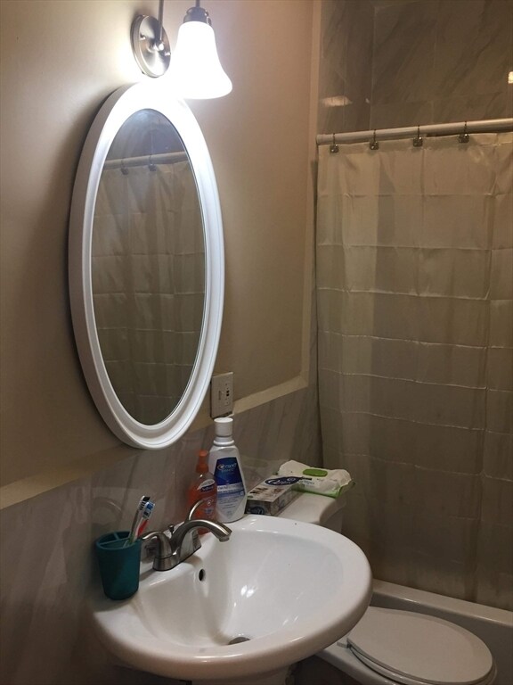 Building Photo - 25 Wainwright St