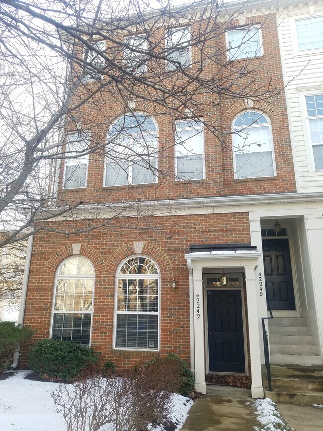 42242 Terrazzo Terrace Unit 42242, Stone Ridge, VA 20105 Condo for