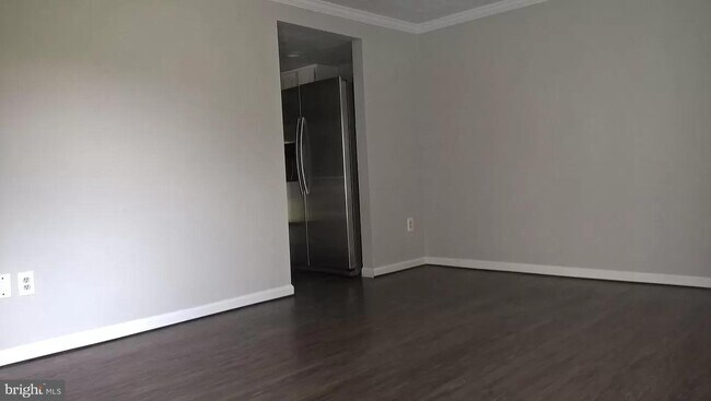 Building Photo - 6036 Cedar Wood Dr