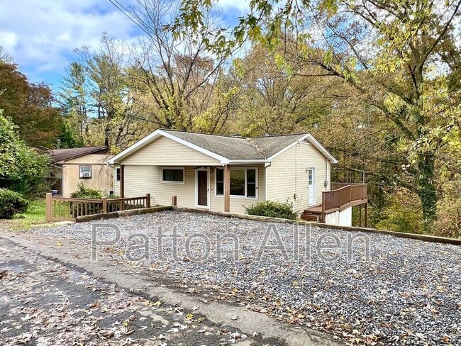 Building Photo - 14 Friendly Hollow