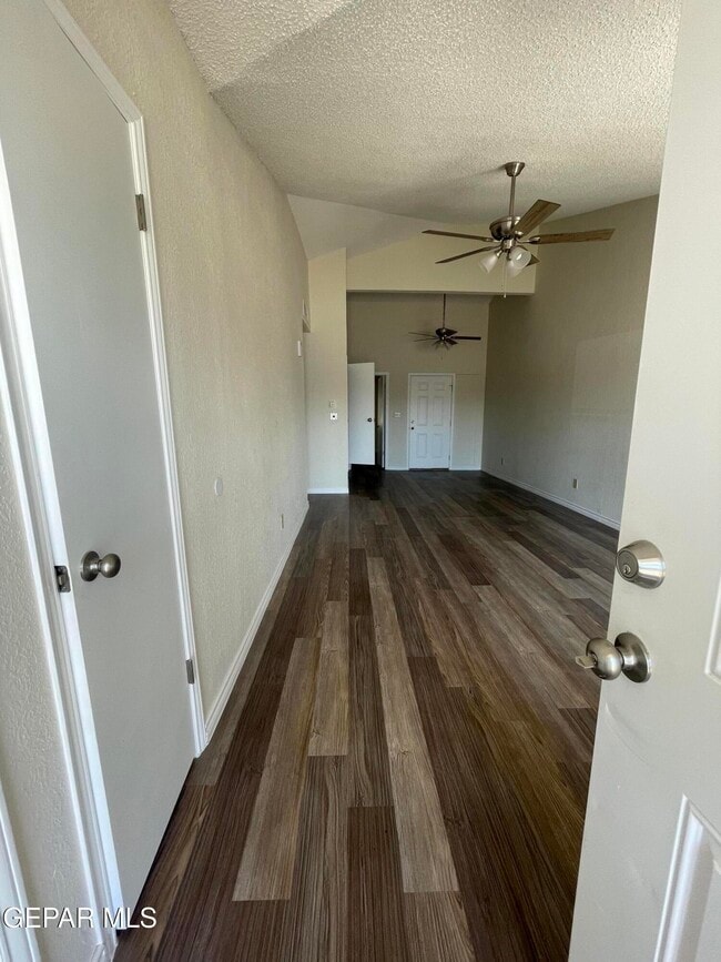 Building Photo - 845 Montera Rd