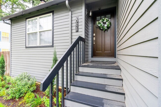 Building Photo - Beautiful Beaverton Home - 3 bedroom, 2 ba...