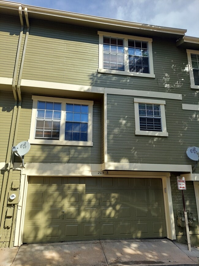 Photo - 2041 S Helena St Townhome