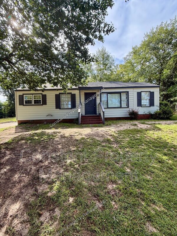 Building Photo - 1533 Engle Dr