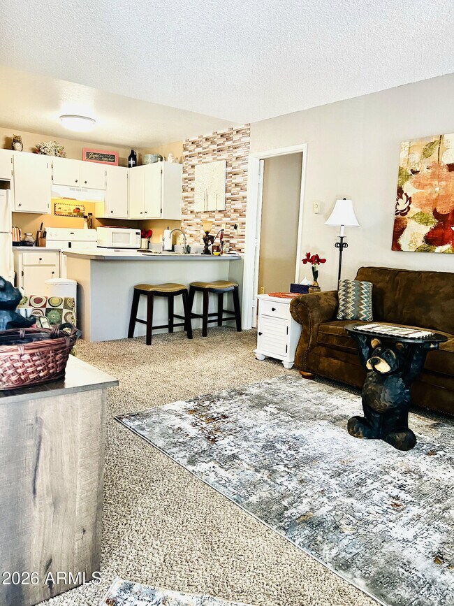 Foto del edificio - 2700 S White Mountain Rd