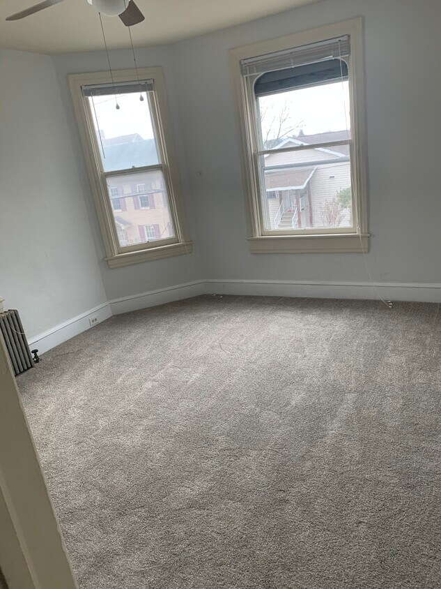 319 Lincoln Way W Unit 2, Chambersburg, PA 17201 Apartments in