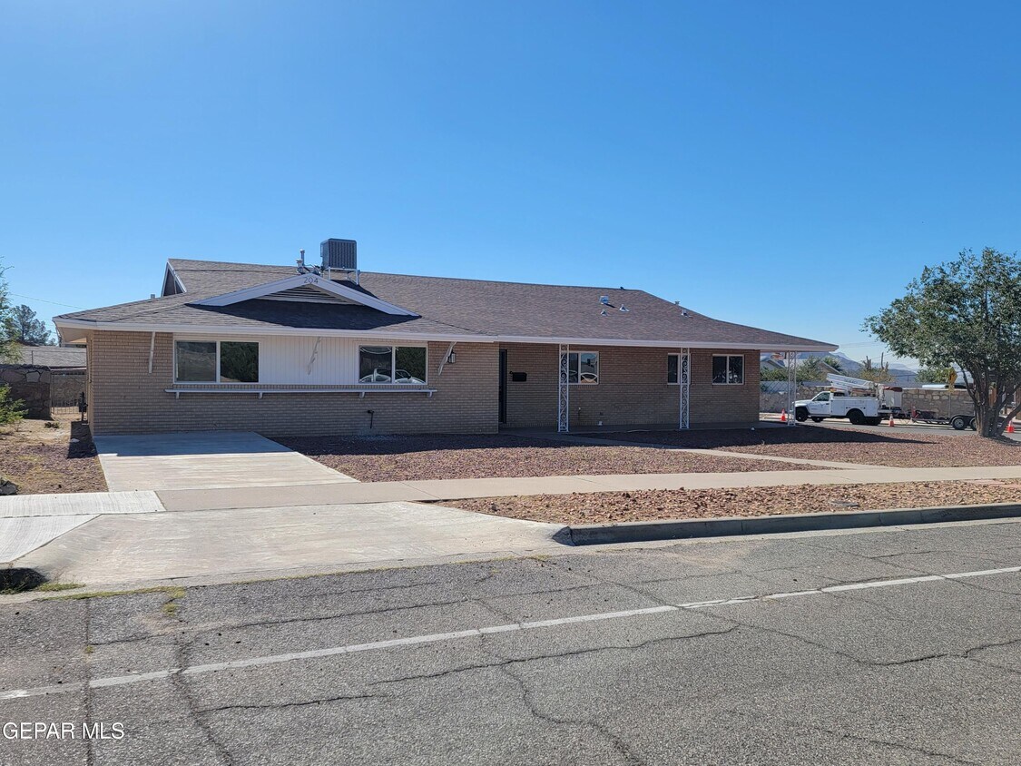 204 Clairemont Rd, El Paso, TX 79912 House Rental in El Paso, TX