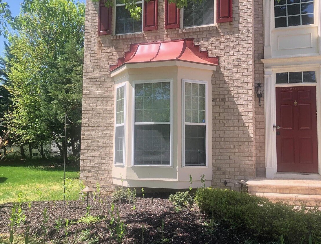 Primary Photo - 2806 Southbridge Ct