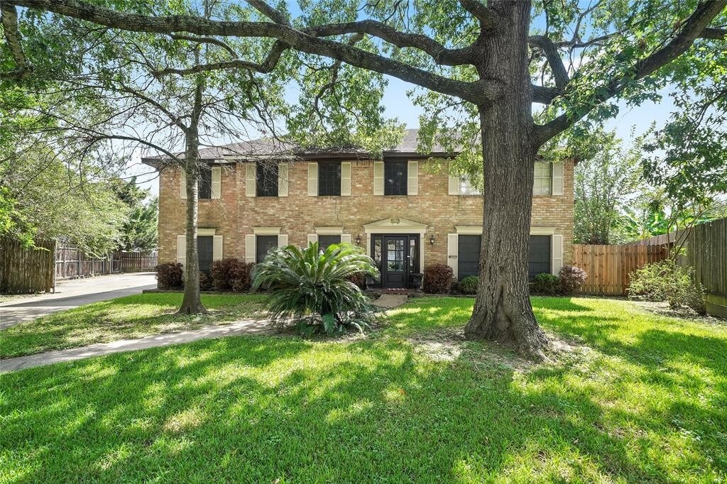 Foto principal - 4719 Bayou Vista Dr