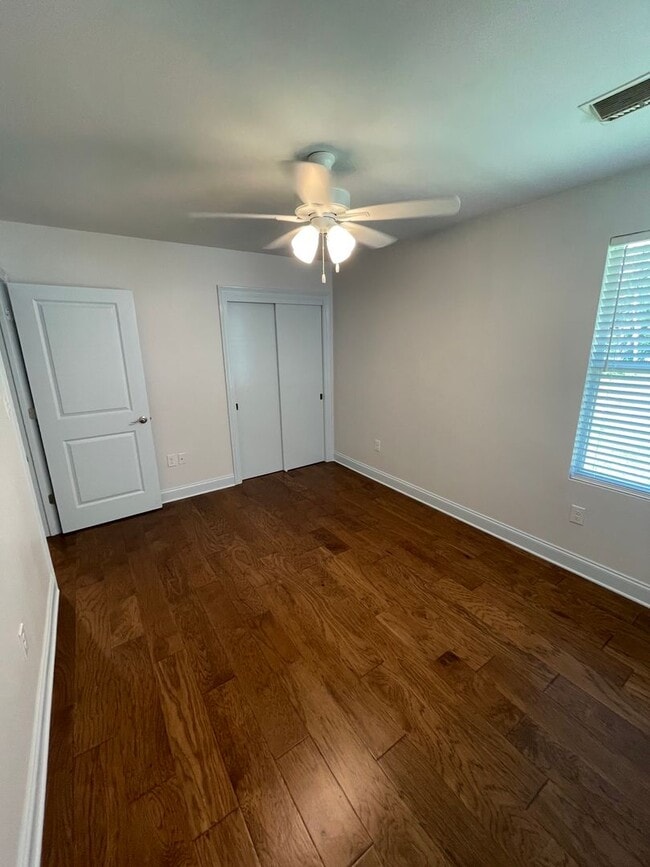 Building Photo - Newly renovated 3/2 home located in Covington