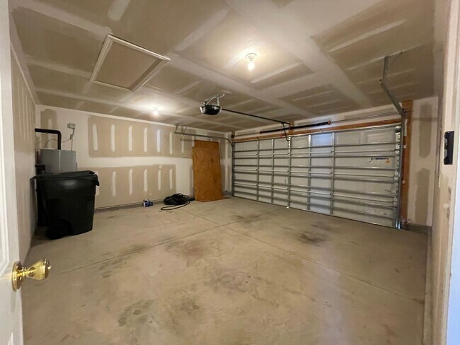 Foto del edificio - Don't miss this cute 3BR/2BA home in St. John's Ridge w/ attached garage!
