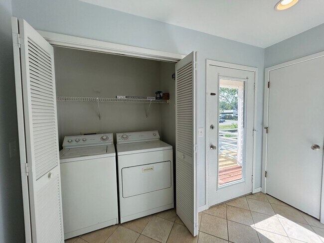 Foto del edificio - 2BR/2BA Condo close to Wrightsville Beach ...