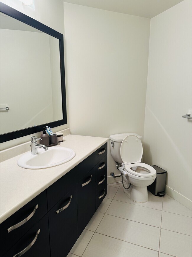 Photo du bâtiment - 1975-1975 McCallum Rd