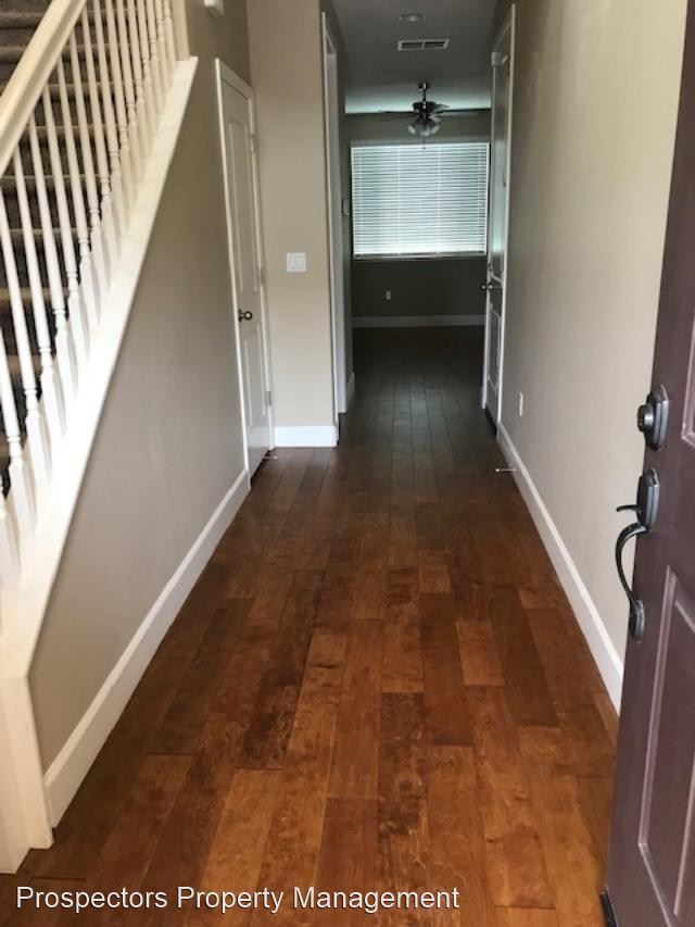 Foto del edificio - 3 br, 2.5 bath House - 274 Robin Place