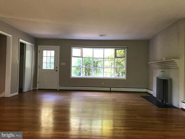 Foto del edificio - 10209 Beach Mill Rd