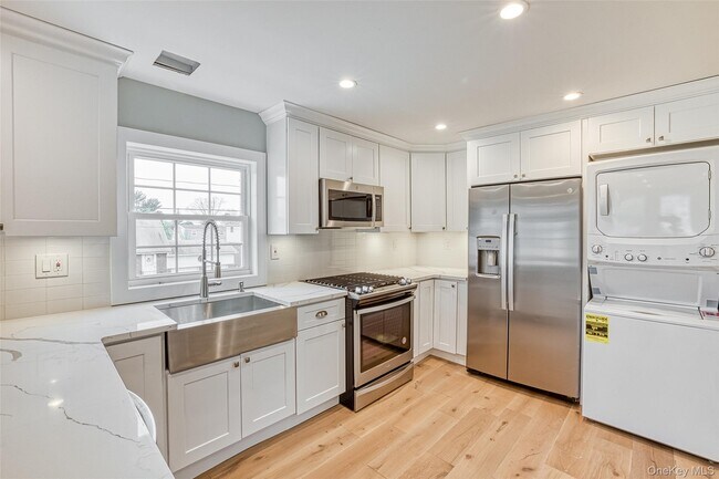 Foto del edificio - 1953 Freeman Ave